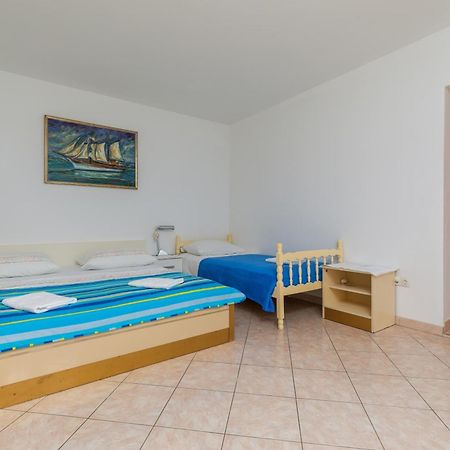 Apartments With A Parking Space Omis - 2745 客房 照片