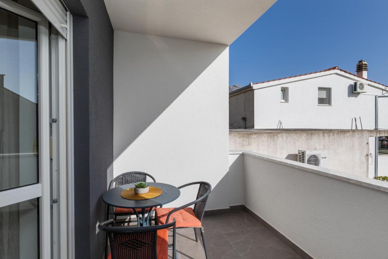 Apartments With A Parking Space Omis - 2745 外观 照片