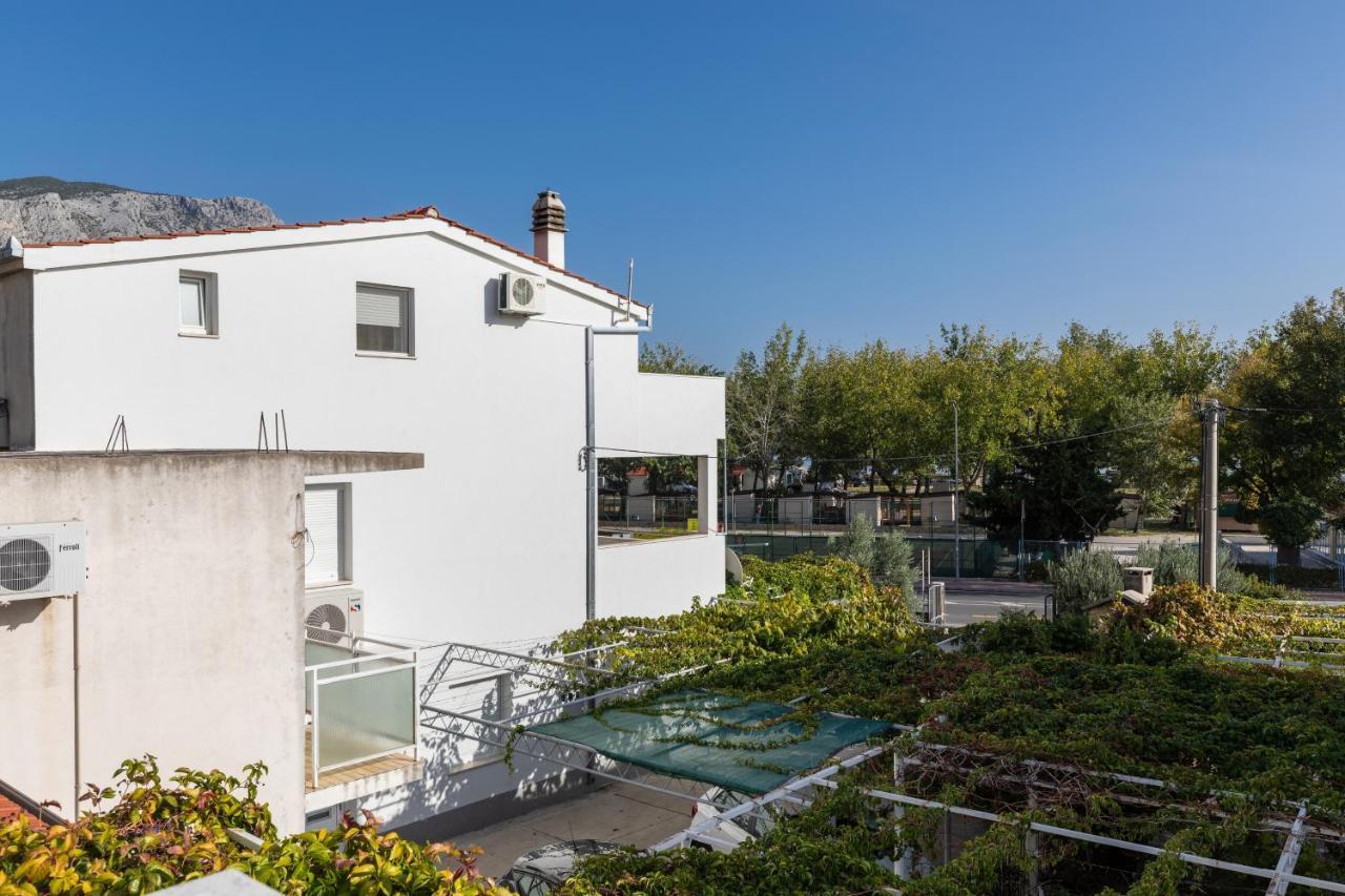 Apartments With A Parking Space Omis - 2745 外观 照片