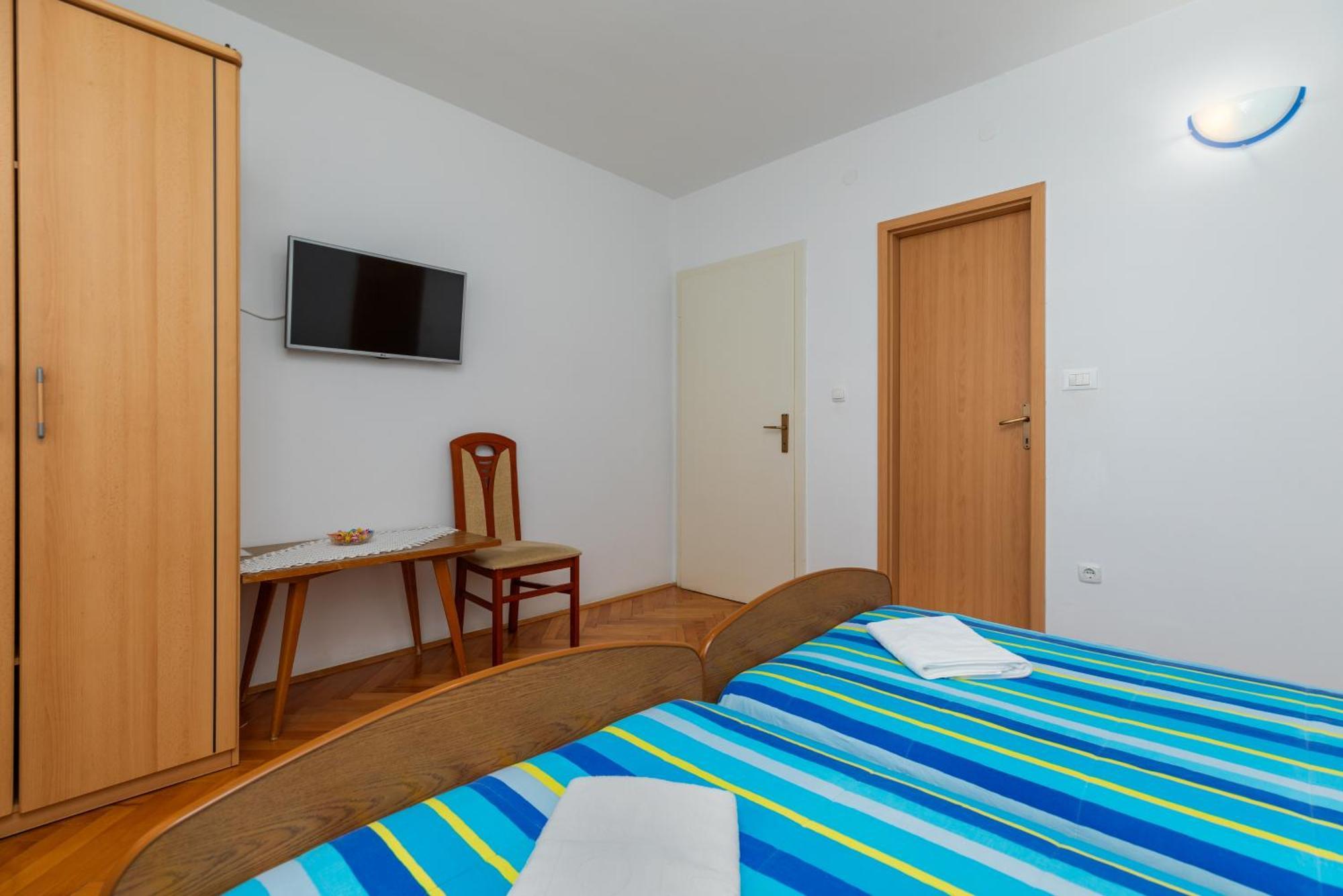 Apartments With A Parking Space Omis - 2745 客房 照片