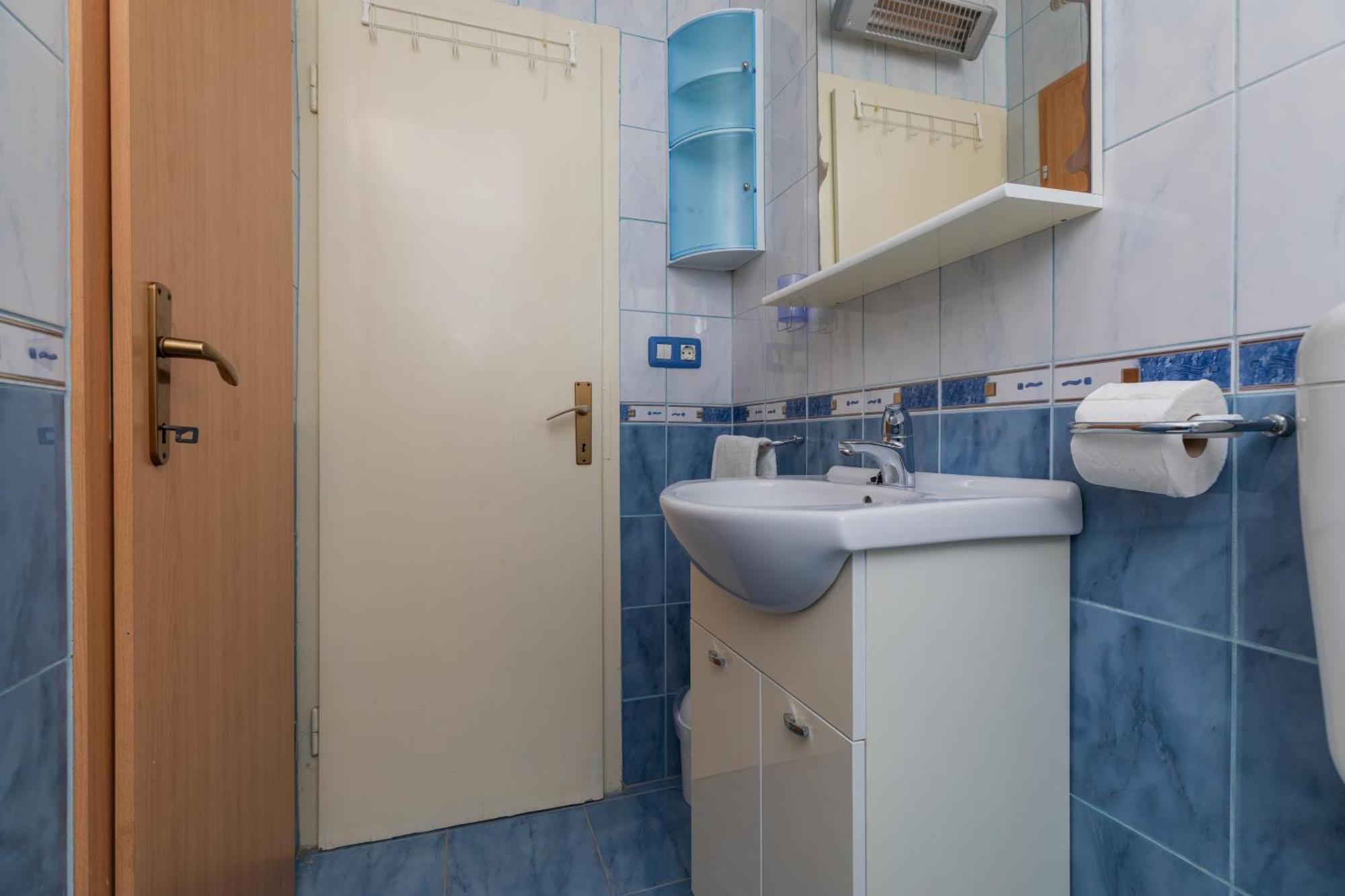 Apartments With A Parking Space Omis - 2745 客房 照片